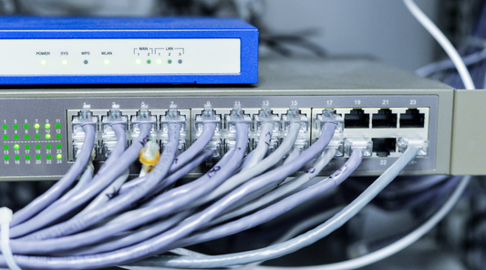 Beste switch voor PoE-camera's in 2026: Topkeuzes en installatietips